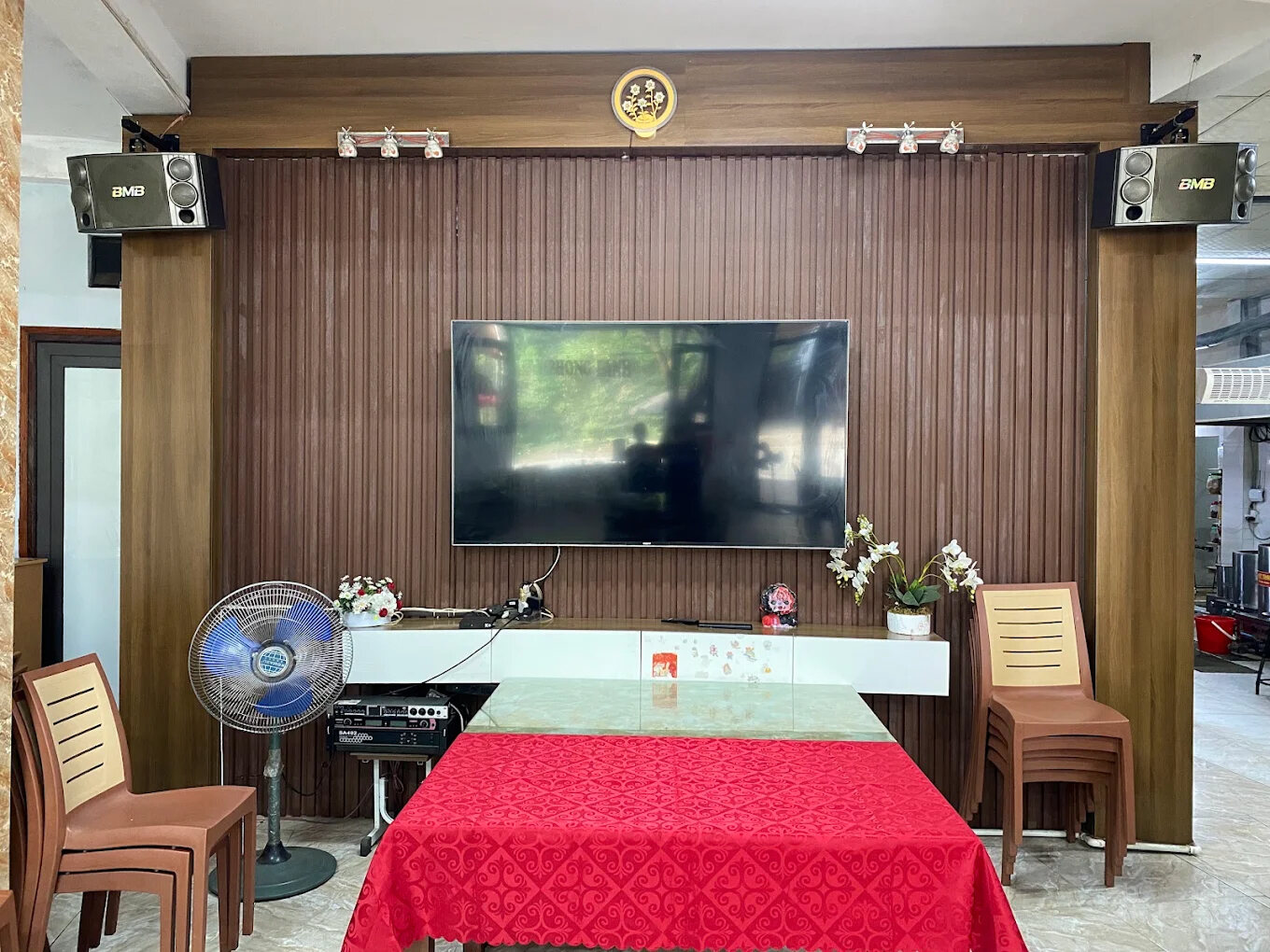 Nhà Hàng Thắng Lợi 5