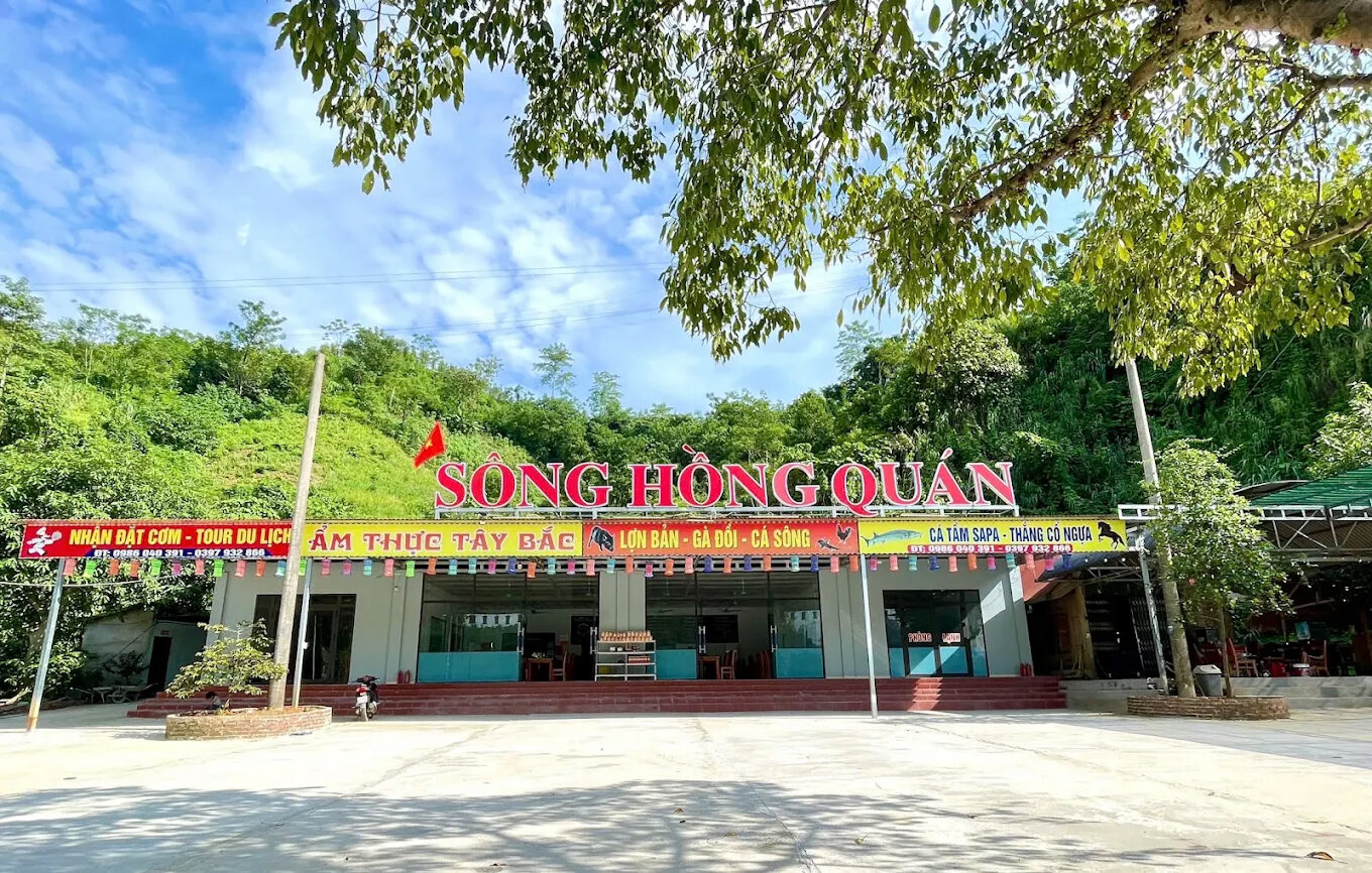 Nhà Hàng Sông Hồng Quán
