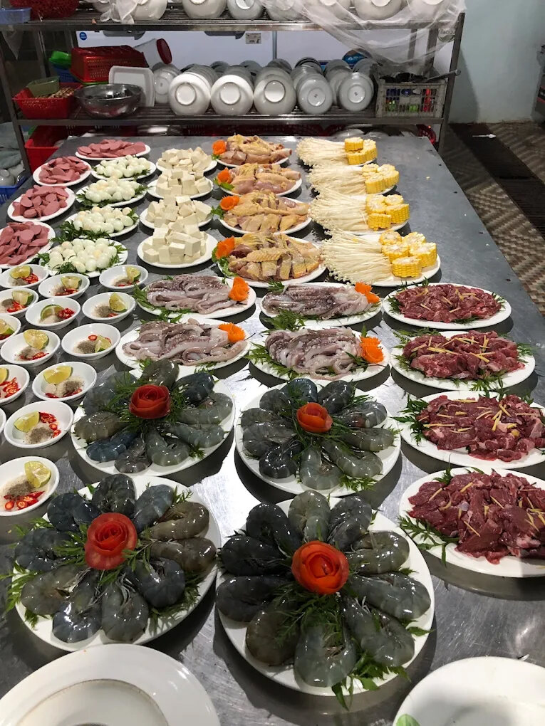 Nhà Hàng Sông Hồng Quán 3