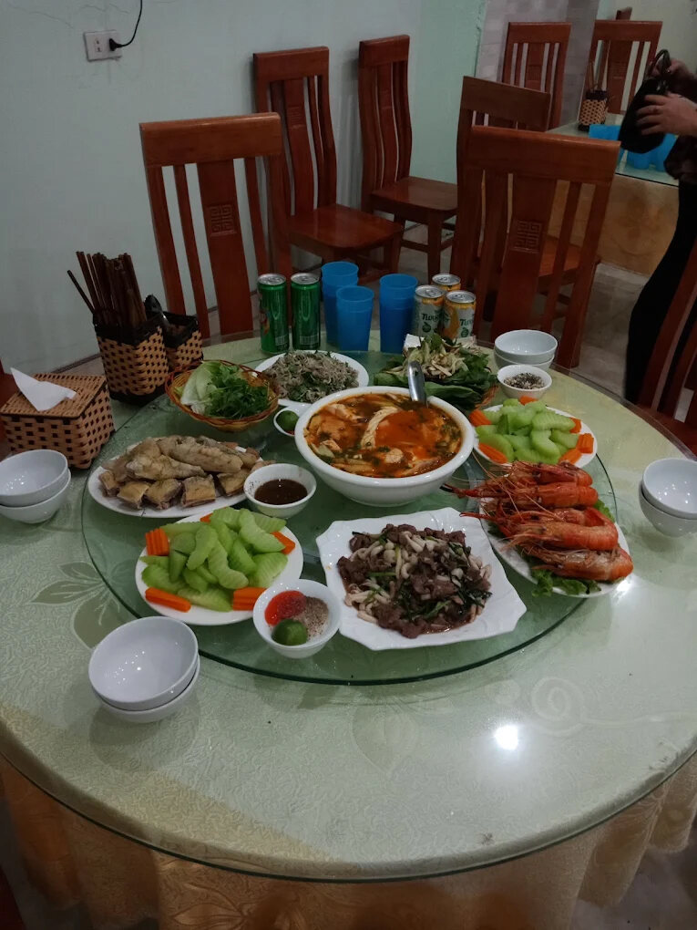 Nhà Nghỉ Nhà Hàng Y Huệ 4