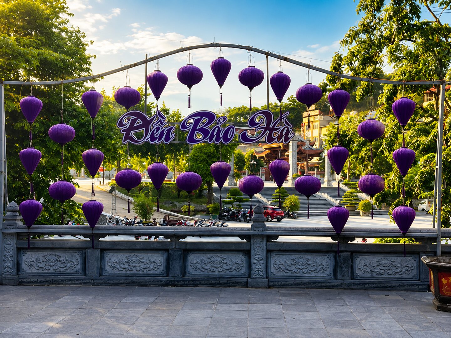 Khuôn viên đền