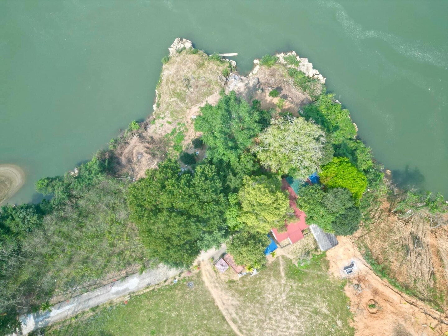Đền Hai Cô